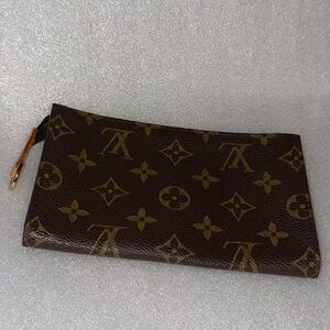 Authentic Louis Vuitton Monogram Canvas Toiletry Pouch 15 Pre-owned/Pre-loved